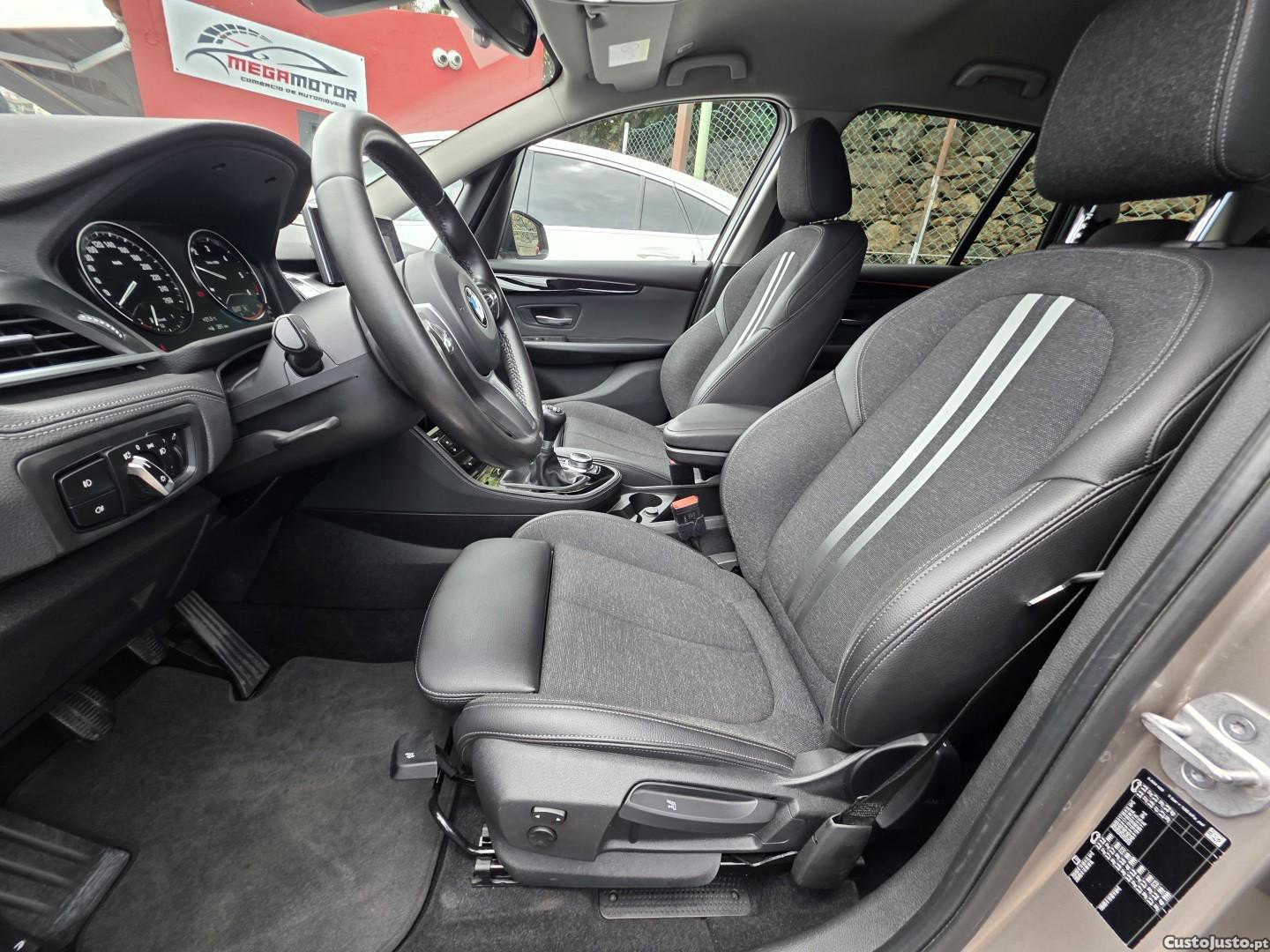 BMW 216 Gran Tourer d 7L Line Sport — fotografia 37