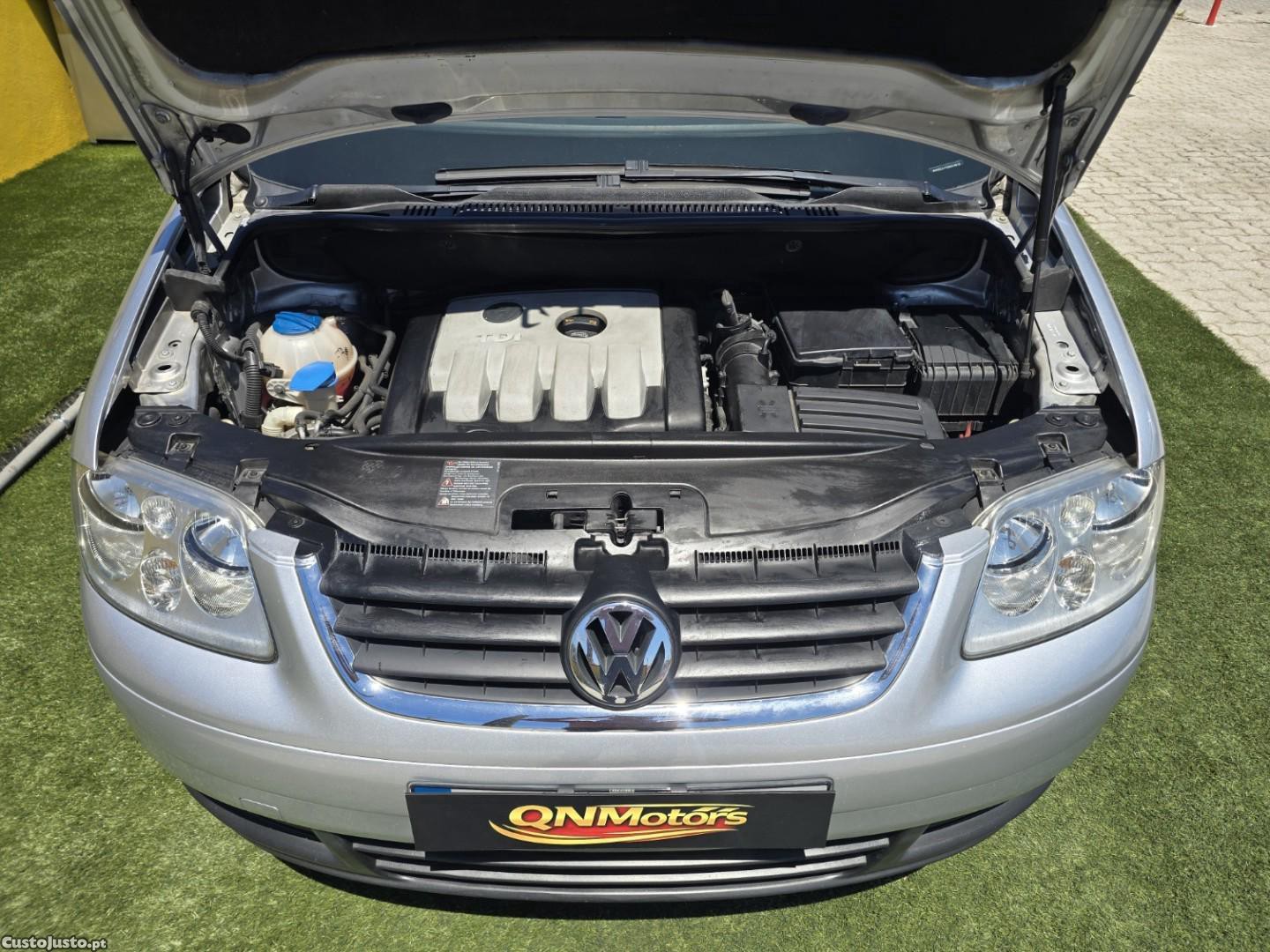 Volkswagen Touran 2.0 TDI Blue.Highline 7L — fotografia 10