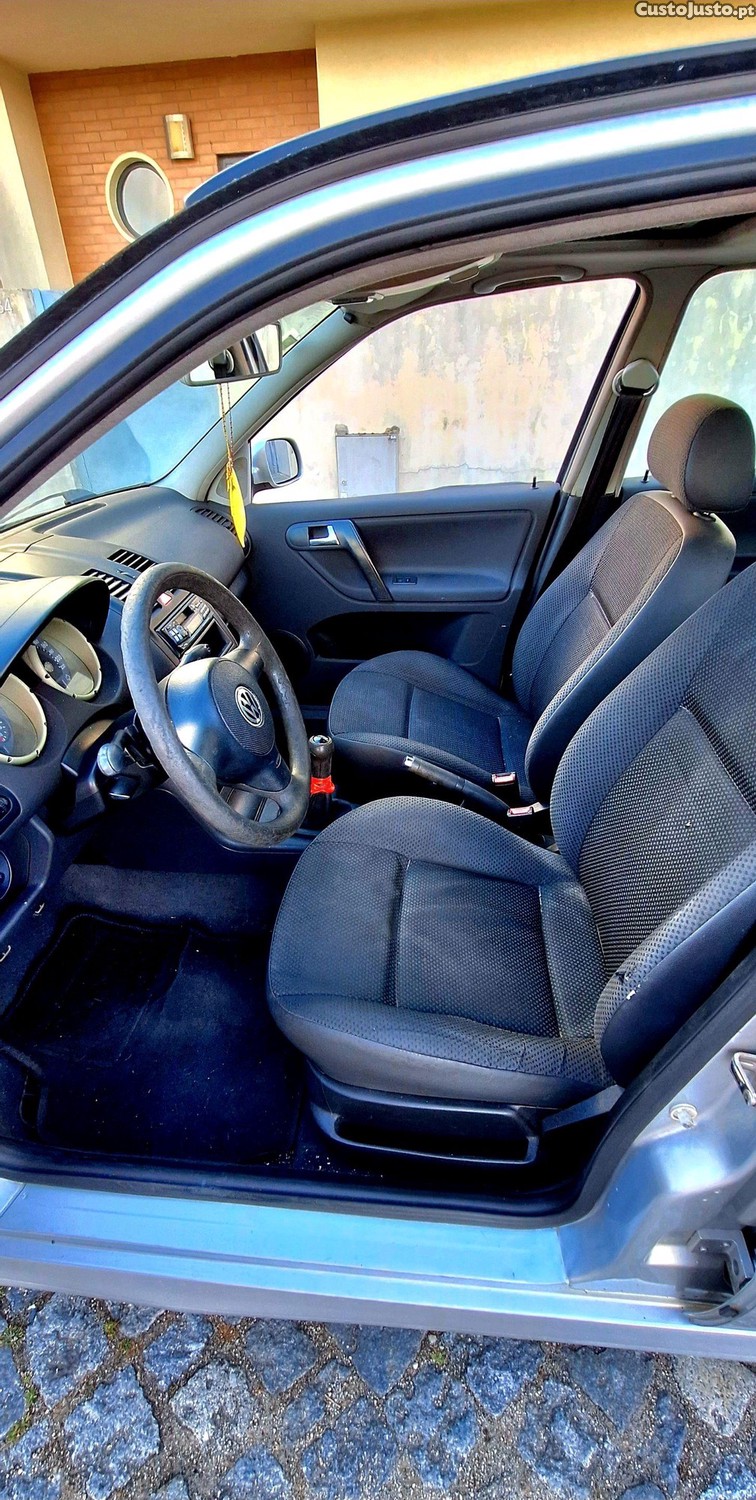 Volkswagen Polo 1.0 com teto panorâmico automático — fotografia 3