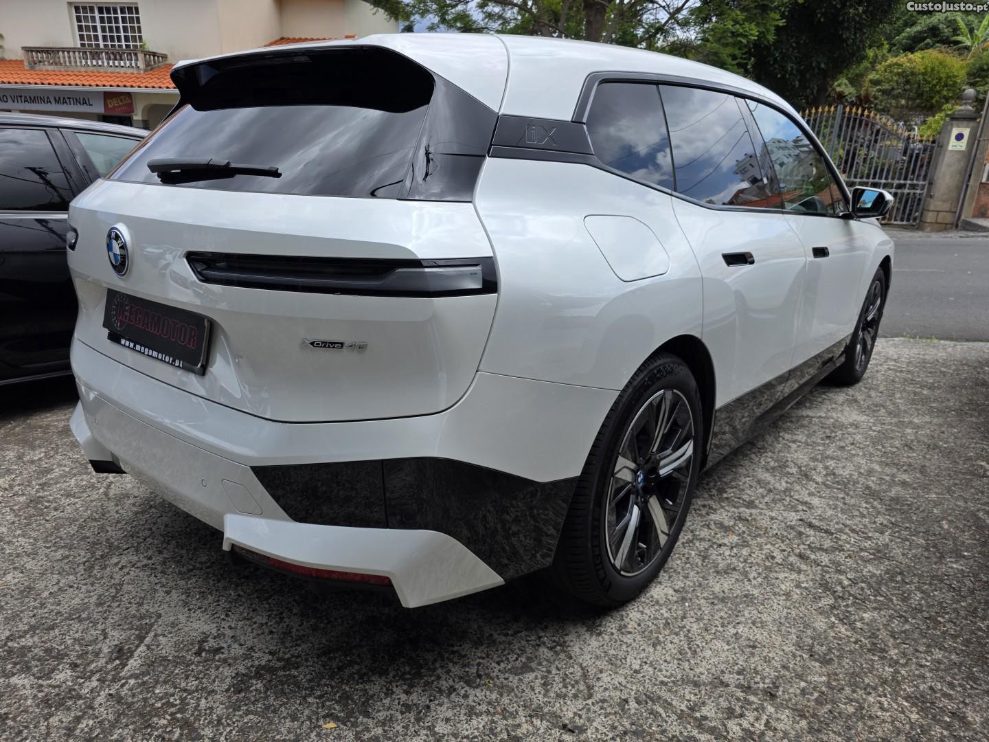 BMW iX xDrive 40 — fotografia 47