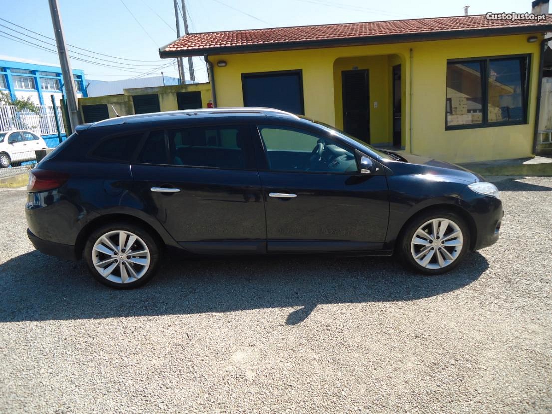 Renault Mégane Sport Tourer 1.5 dCi Dynamique S — fotografia 5