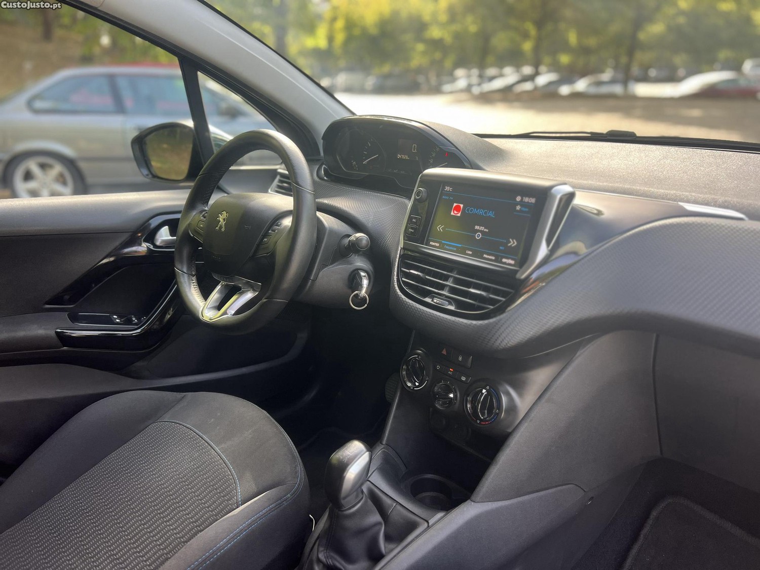 Peugeot 208 Style — fotografia 3