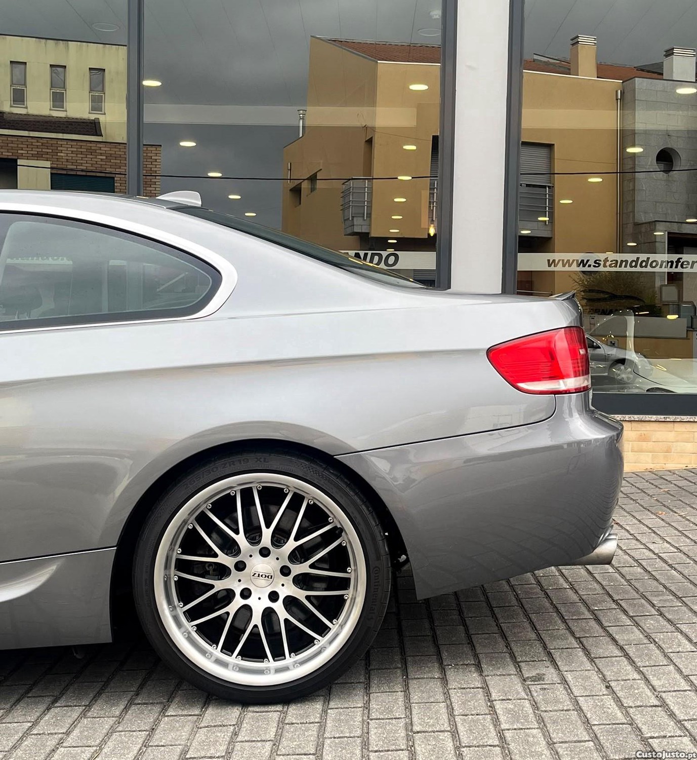 BMW 330 i — fotografia 21