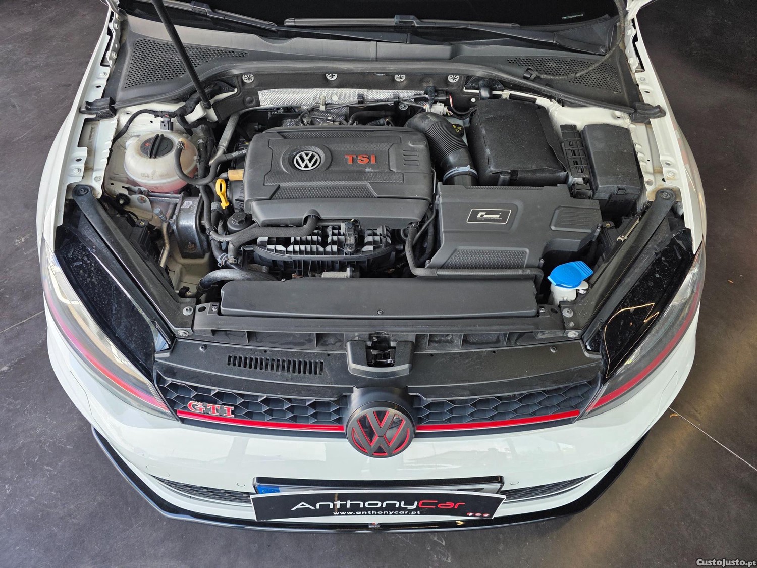 Volkswagen Golf 7 GTI DSG 220CV — fotografia 2