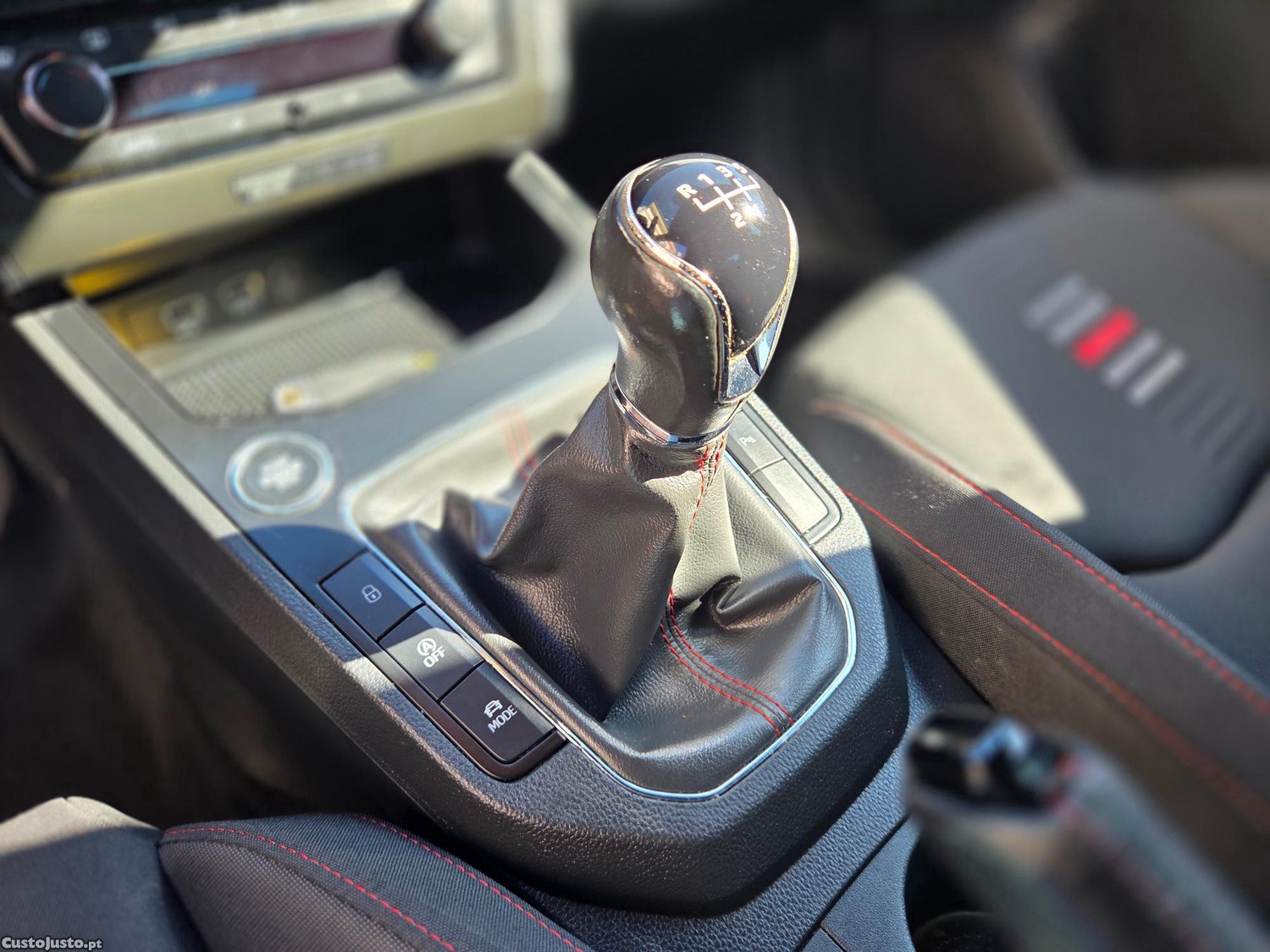 SEAT Ibiza 1.0 TSI FR — fotografia 2