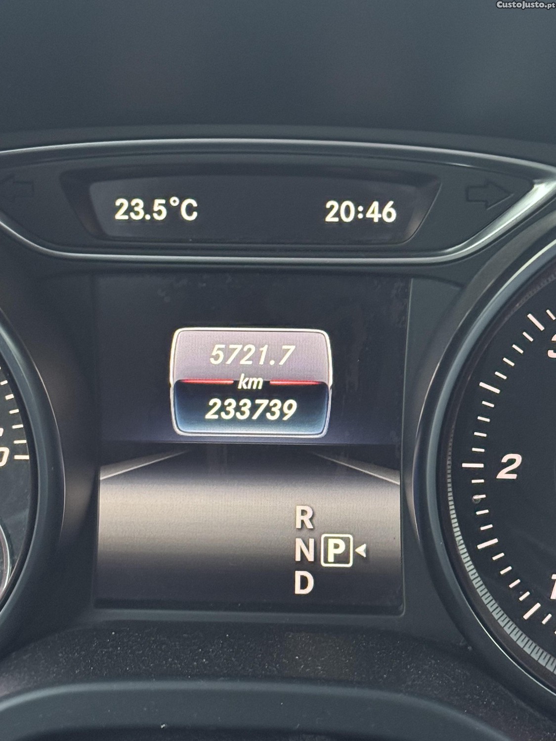 Mercedes-Benz CLA 200 Amg — fotografia 6
