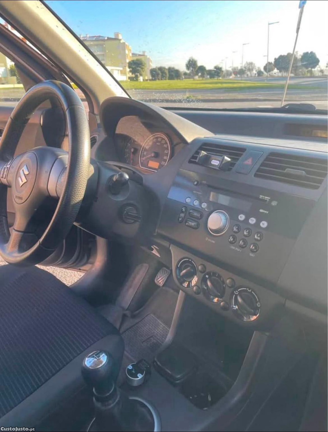 Suzuki Swift 1.3 MZ — fotografia 5