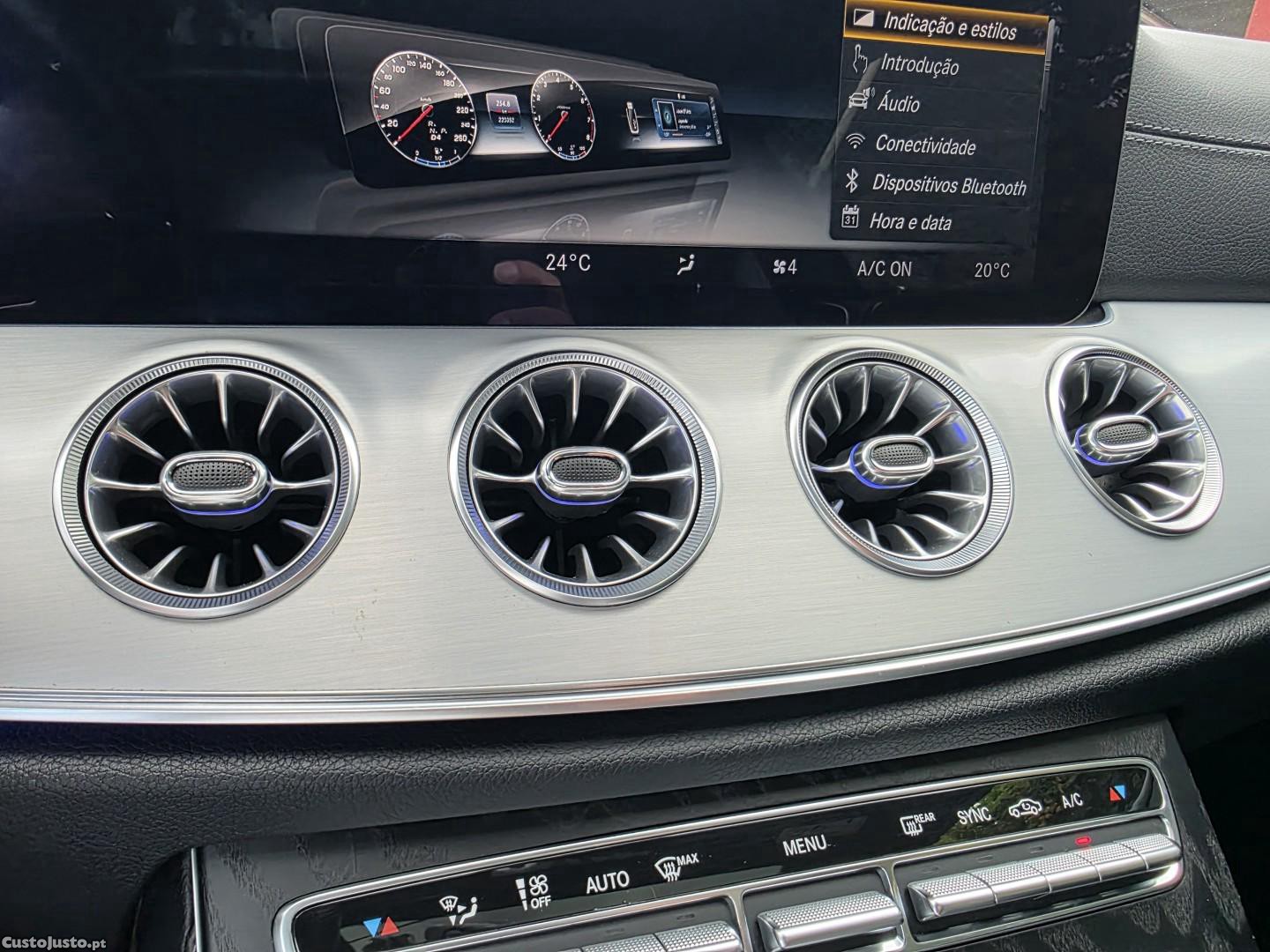 Mercedes-Benz E 220 d AMG Line Aut. — fotografia 30