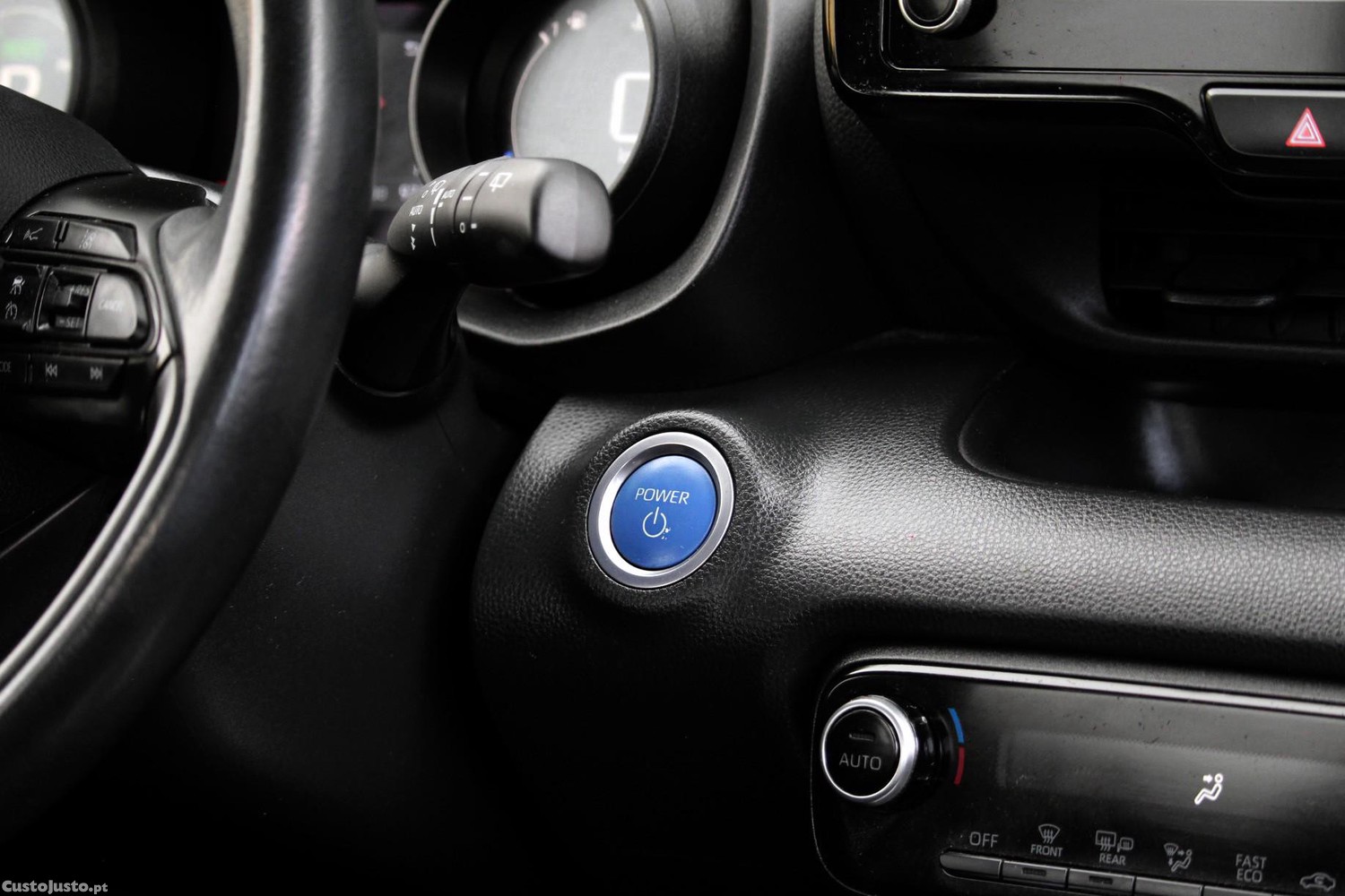 Toyota Yaris 1.5 HDF Comfort — fotografia 9