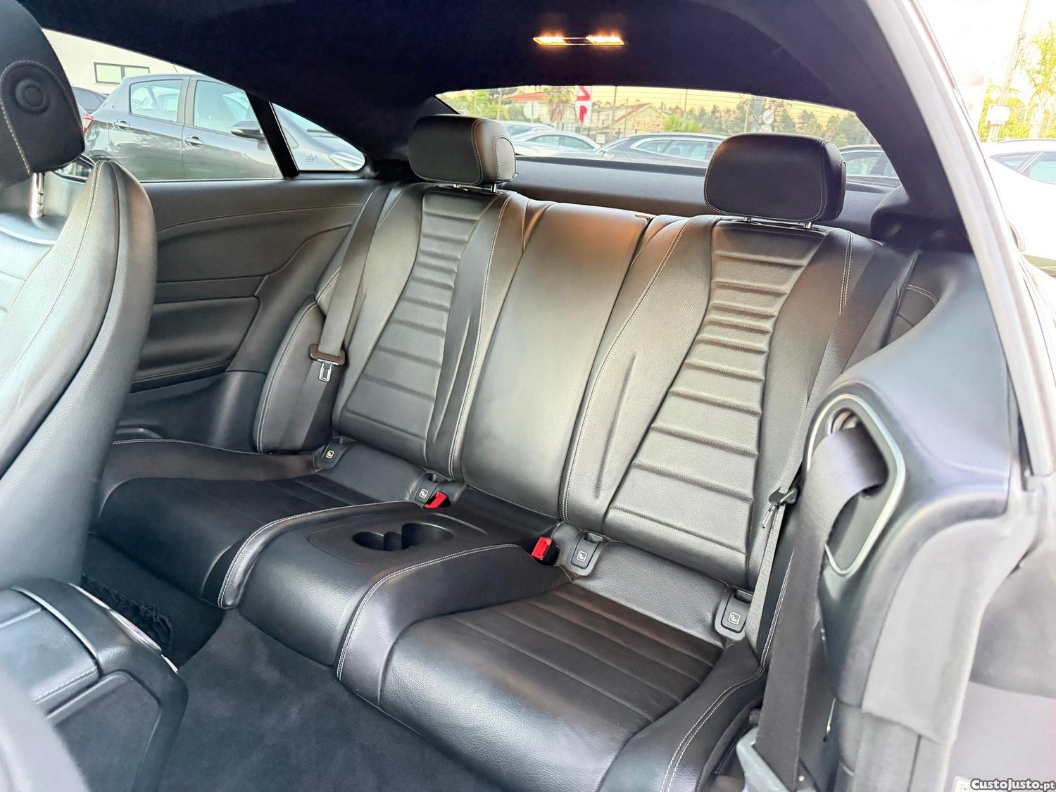 Mercedes-Benz E 220 d AMG Line — fotografia 25