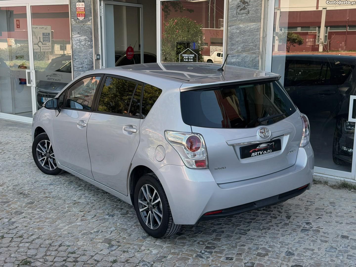 Toyota Verso 2.0 D-4D Exclusive+GPS — fotografia 24