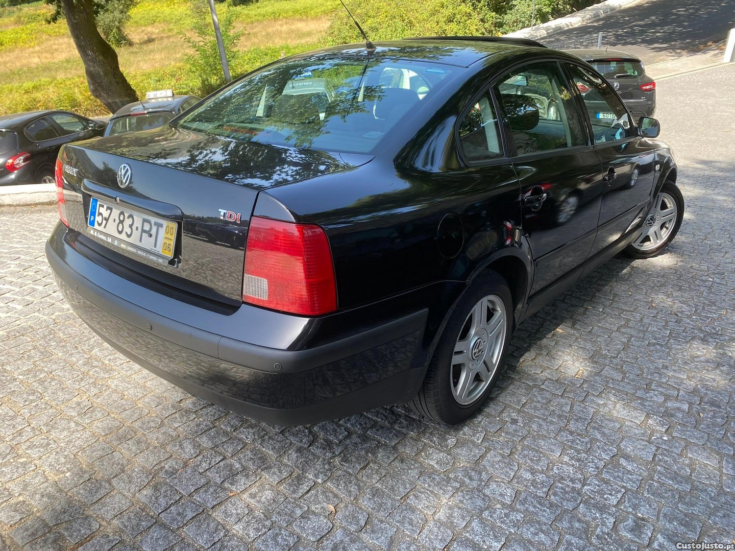 Volkswagen Passat 1.9 TDi Confortline Tip — fotografia 12