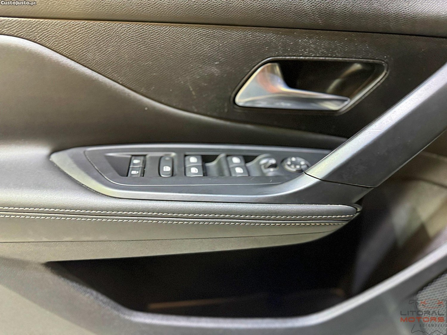 Peugeot 308 SW 1.2 PureTech Allure Pack EAT8 — fotografia 9