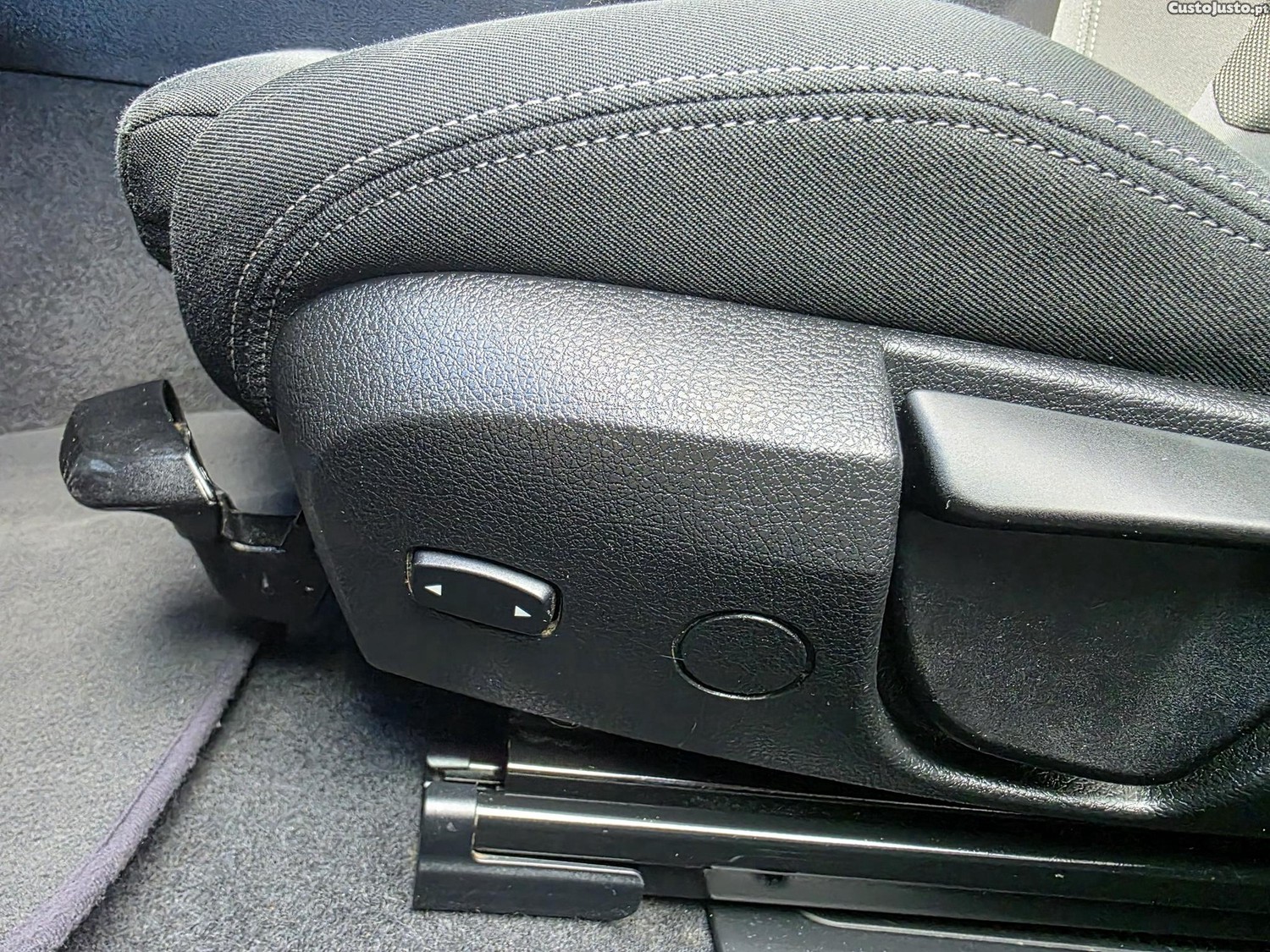 BMW 116 d Line Sport — fotografia 4