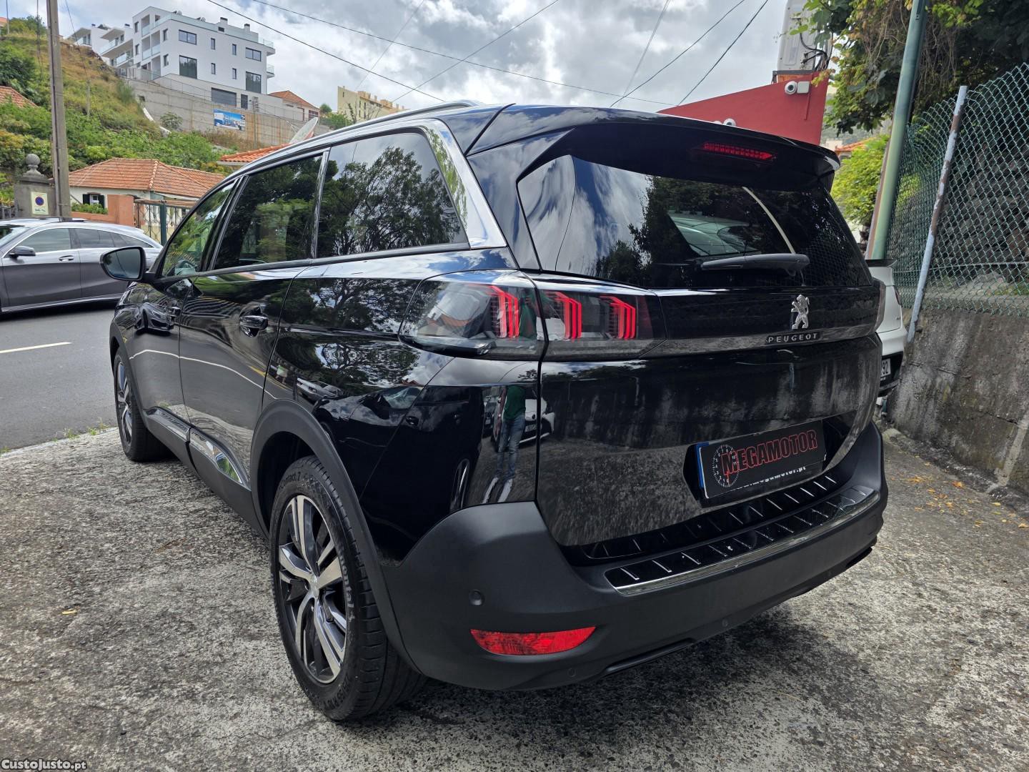 Peugeot 5008 1.5 BlueHDi Allure EAT8 - 21 — photo 4
