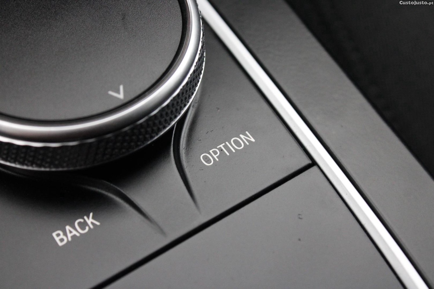 BMW 116 D CORPORATE EDITION (AUTO) — fotografia 12