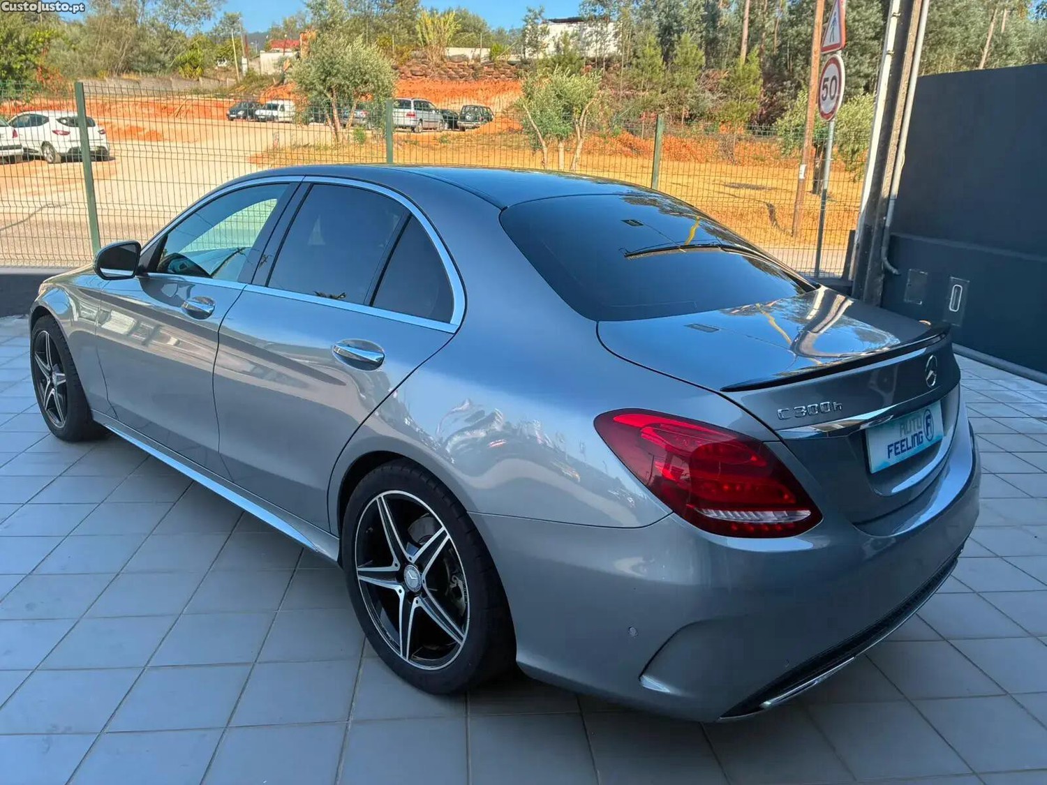 Mercedes-Benz C 300 DeHYBRID BLUE TEC AMG LINE — fotografia 30