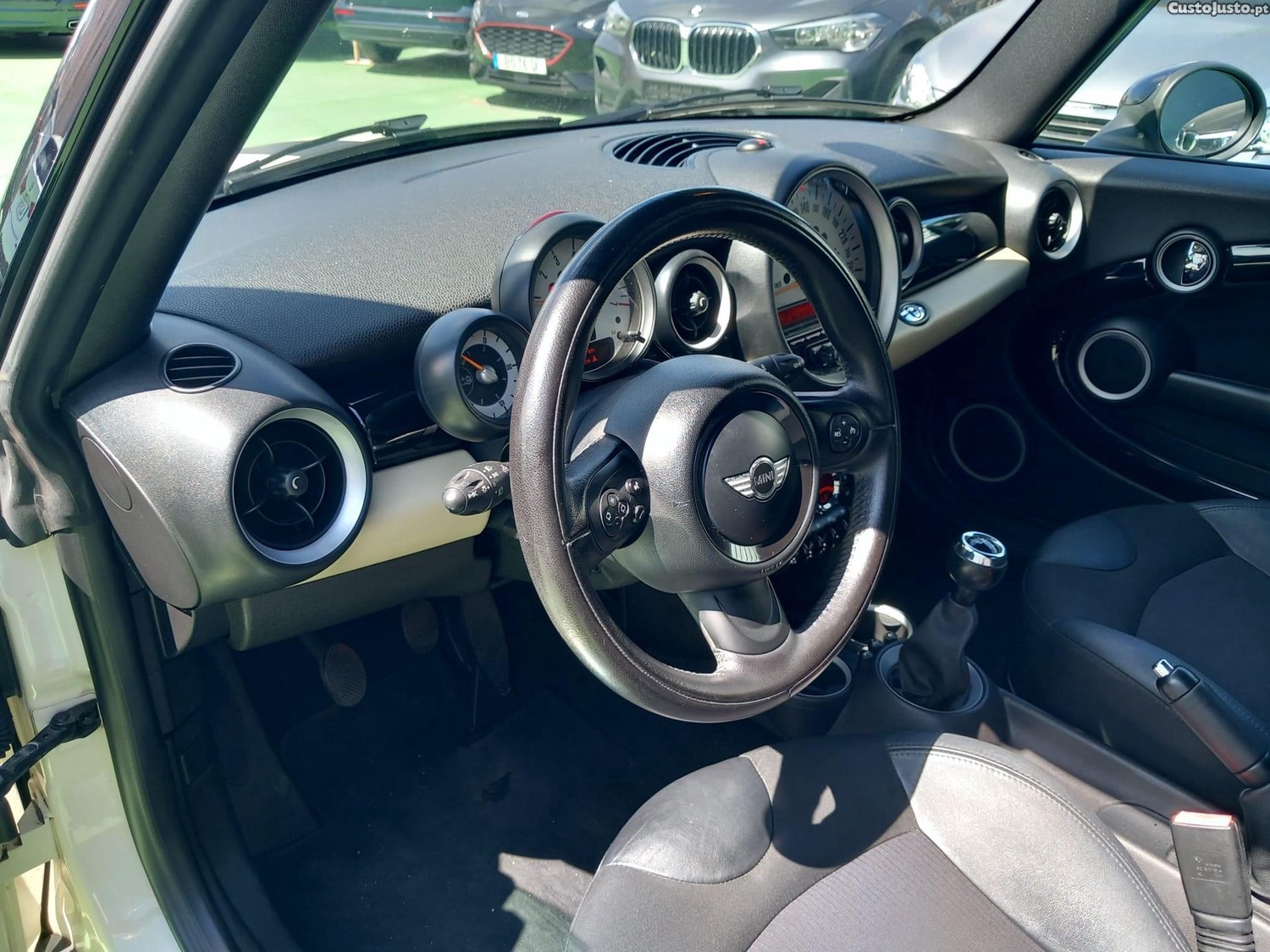 MINI Cabrio Cooper D — fotografia 10