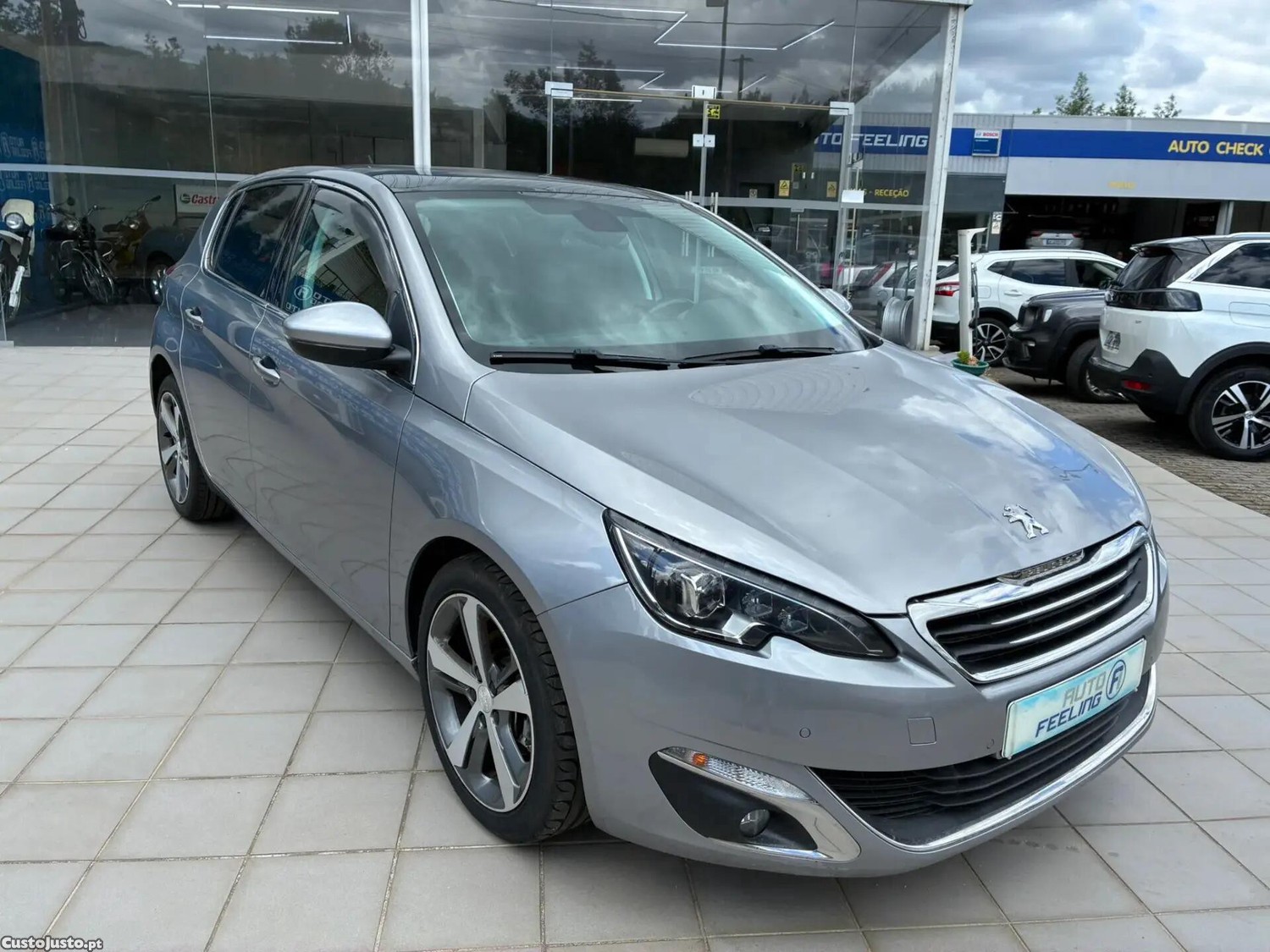 Peugeot 308 1.6 BlueHDi Allure J17 — fotografia 25