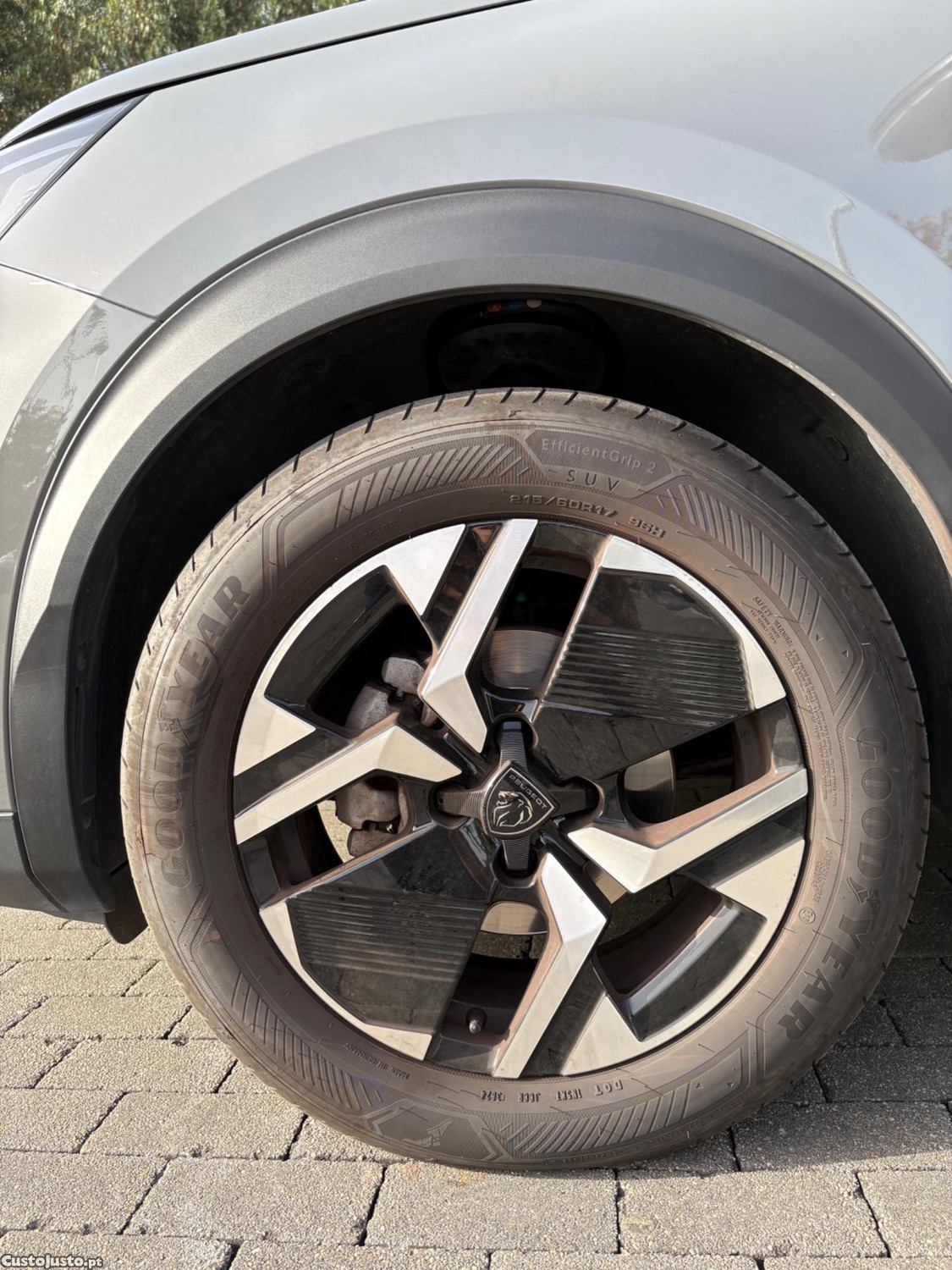 Peugeot 2008 ALLURE 1.2 PURETECH 100 CV CVM6 — fotografia 3