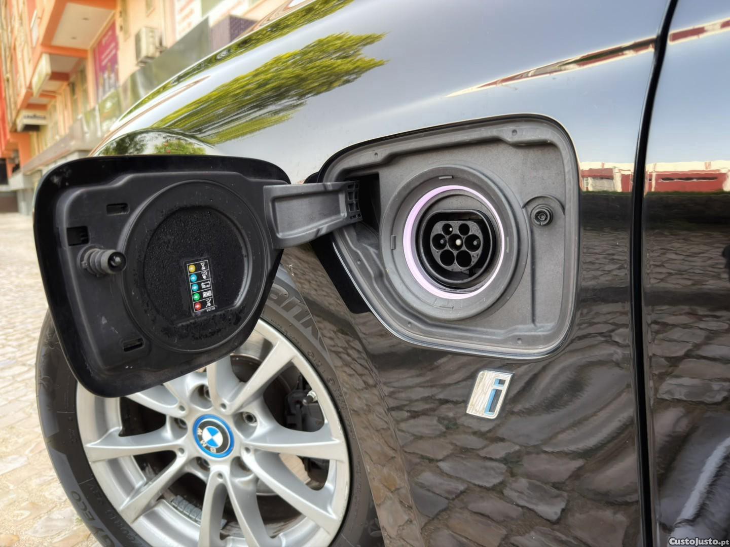 BMW 330 e iPerformance Advantage — fotografia 4