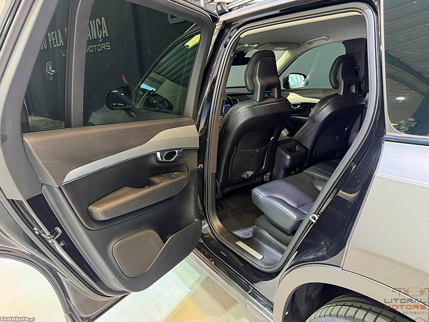 Volvo XC 90 2.0 D4 Momentum — fotografia 9