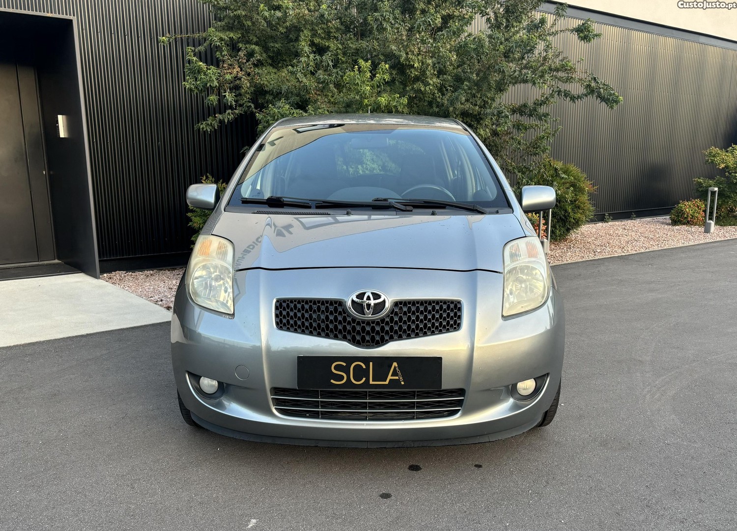 Toyota Yaris 1.0 vvt-i — fotografia 3