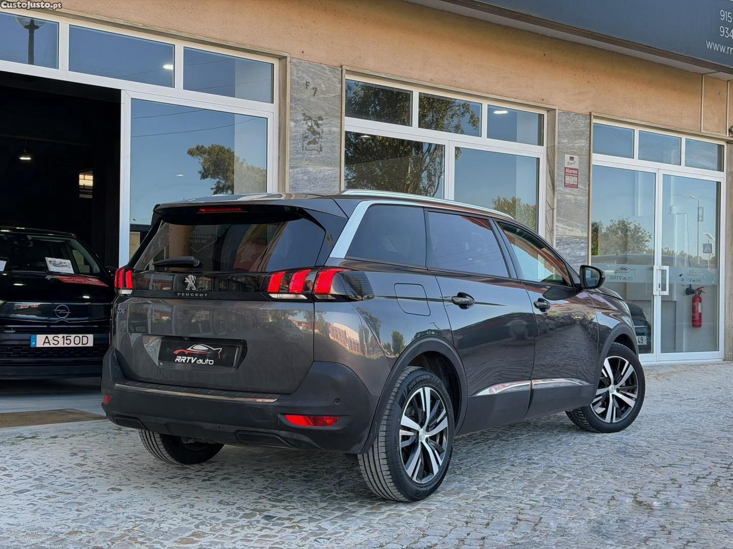 Peugeot 5008 1.5 BlueHDi Allure Pack EAT8 — fotografia 13
