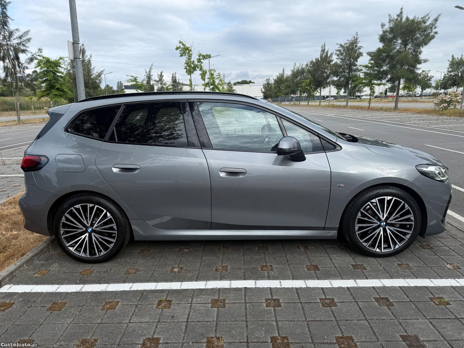 BMW 218 Active Tourer d Pack Desportivo M Auto — fotografia 13