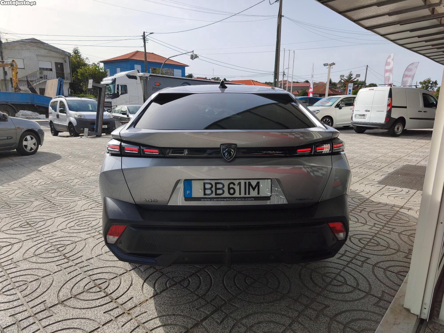 Peugeot  408 1.6 Hybrid 225cv Allure Pack - 23 — photo 4
