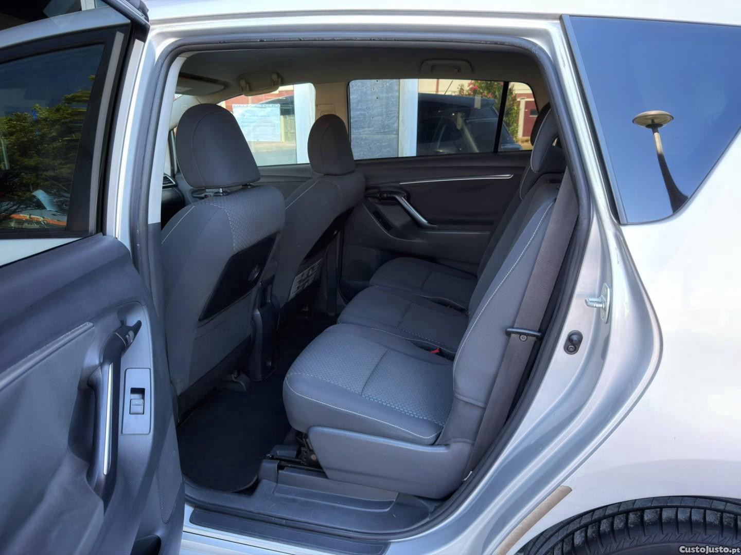 Toyota Verso 2.0 D-4D Exclusive+GPS — fotografia 19