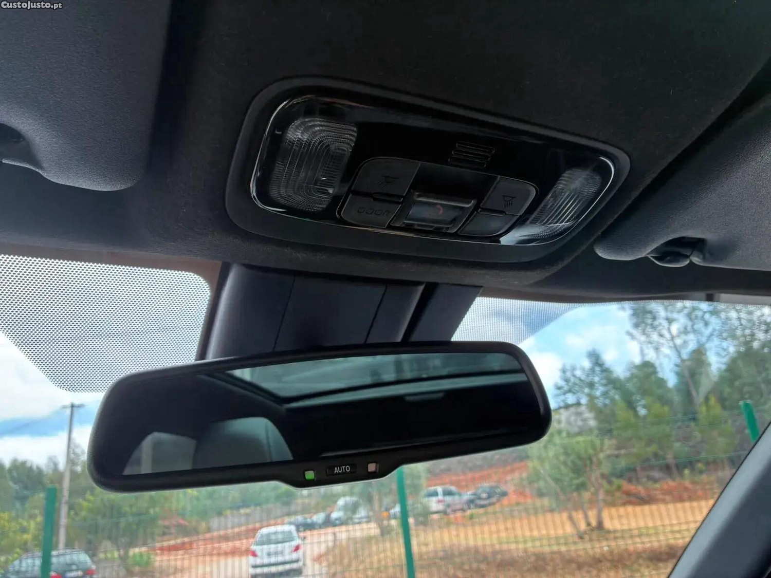 Toyota Yaris 1.5 HDF Luxury — fotografia 7