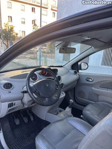 Renault Twingo 1.5 diesel Initiale Paris — fotografia 6