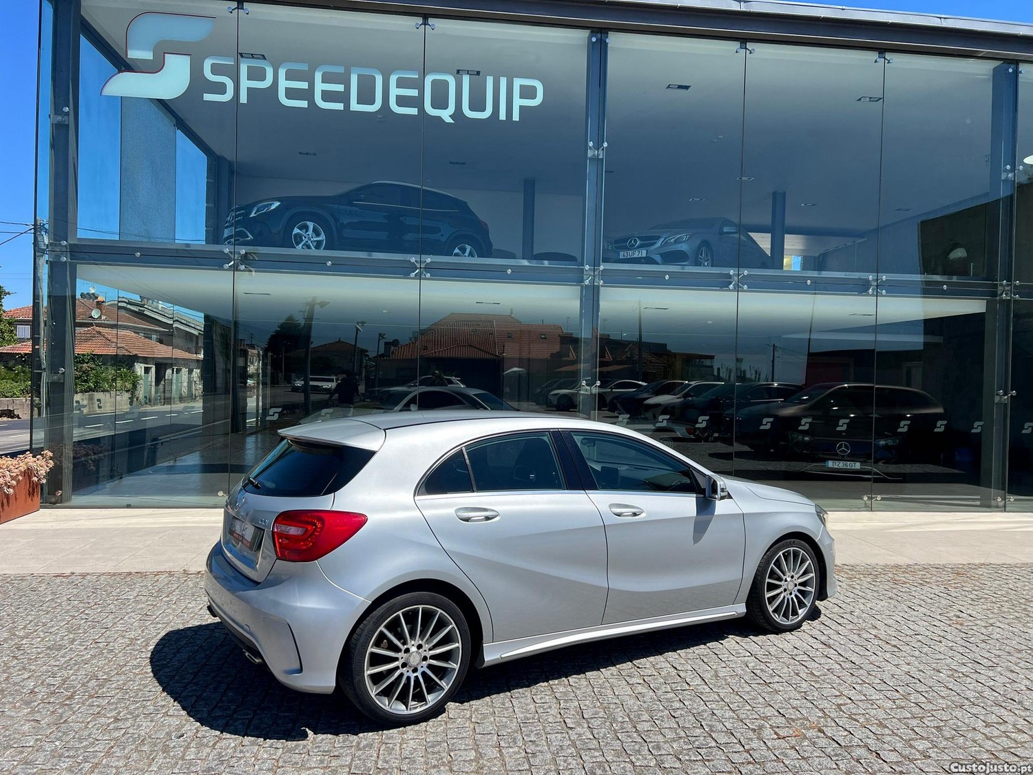 Mercedes-Benz A 180 CDi BlueEfficiency Edition AMG Line — fotografia 19