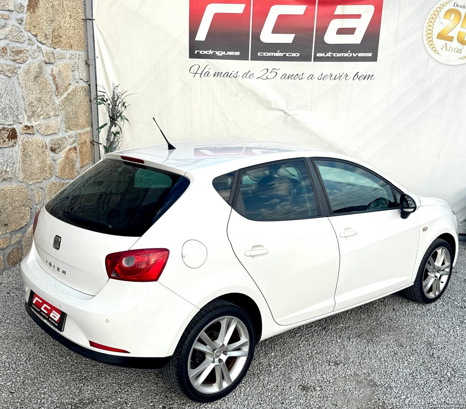SEAT Ibiza 1.6 TDi 25 Anos — fotografia 15