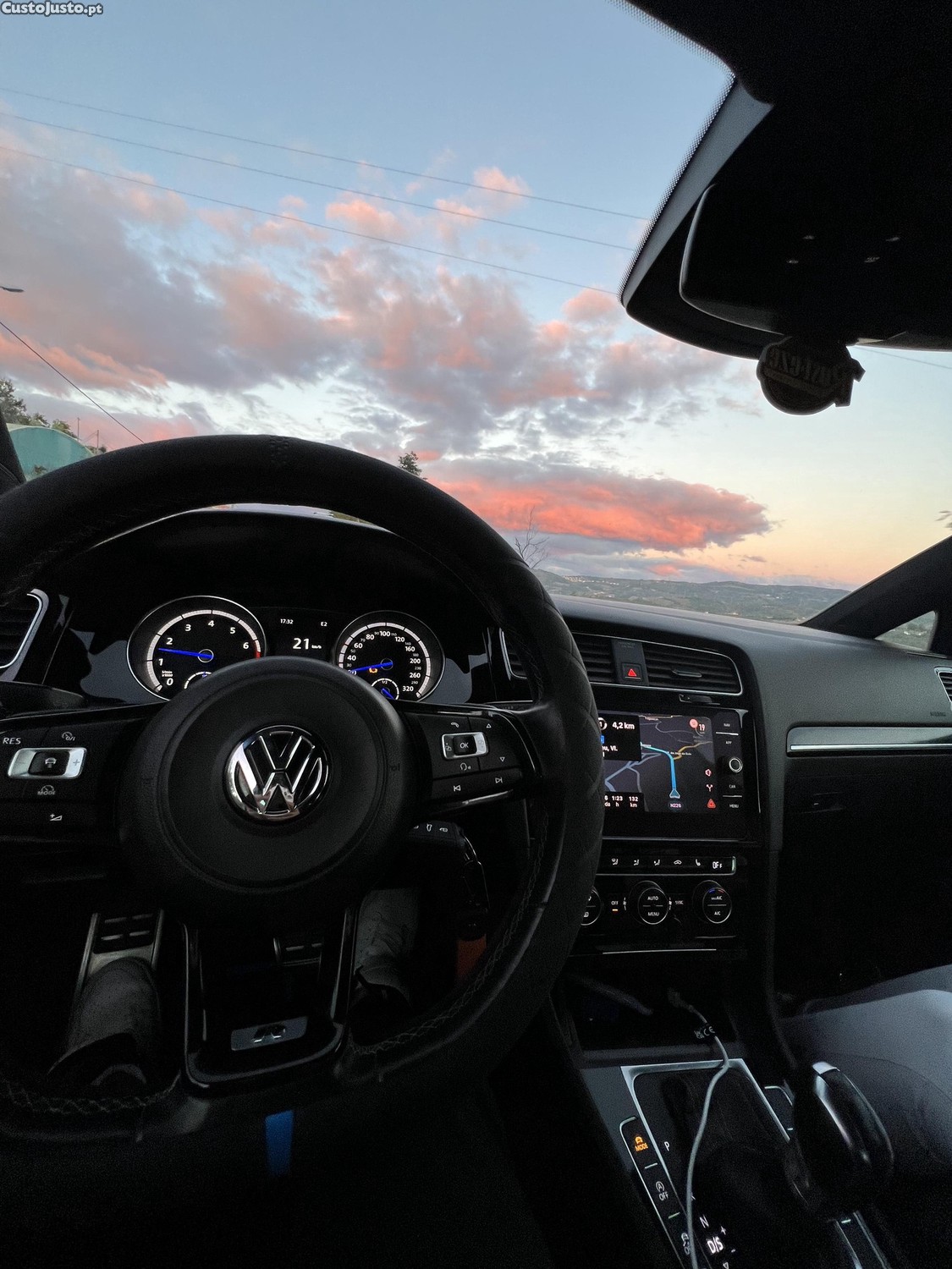 Volkswagen Golf R 2.0 — fotografia 2