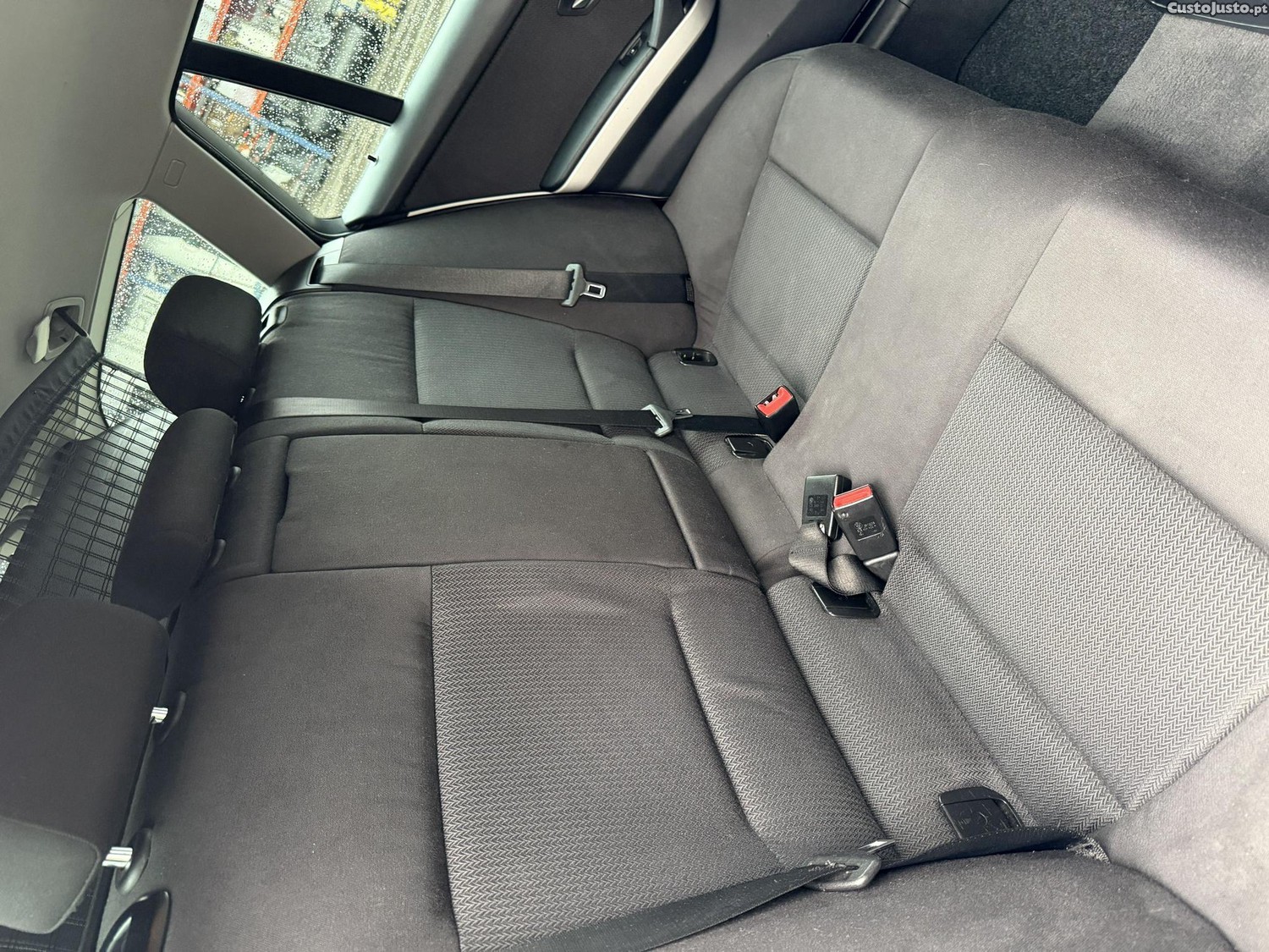 BMW 318 D TOURING C/ EXTRAS PACK M — fotografia 16