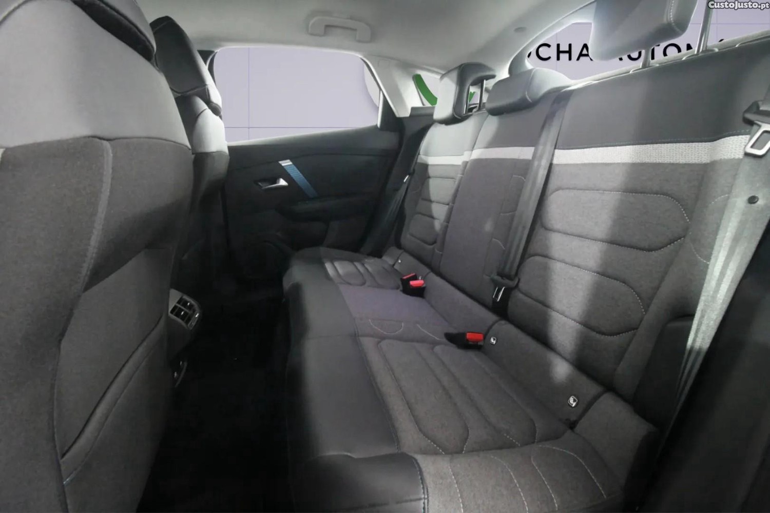 Citroën e-C4 Shine — fotografia 5