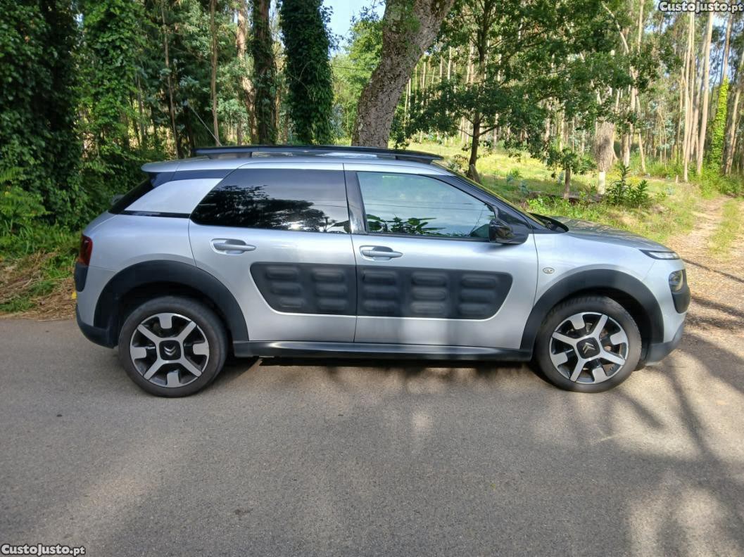 Citroën C4 Cactus, motor 1600 HDI, 133mil, Nacional. Consumo 4 Lts — fotografia 2