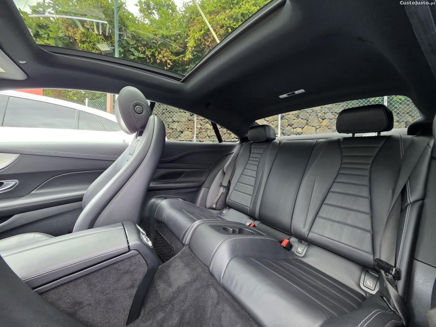 Mercedes-Benz E 220 d AMG Line Aut. — fotografia 53