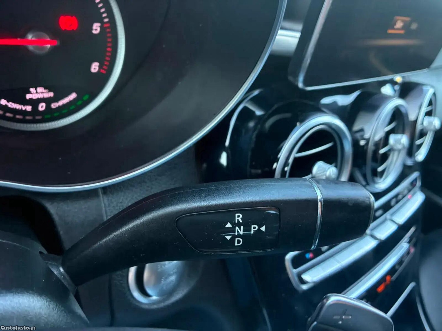 Mercedes-Benz C 300 DeHYBRID BLUE TEC AMG LINE — fotografia 15
