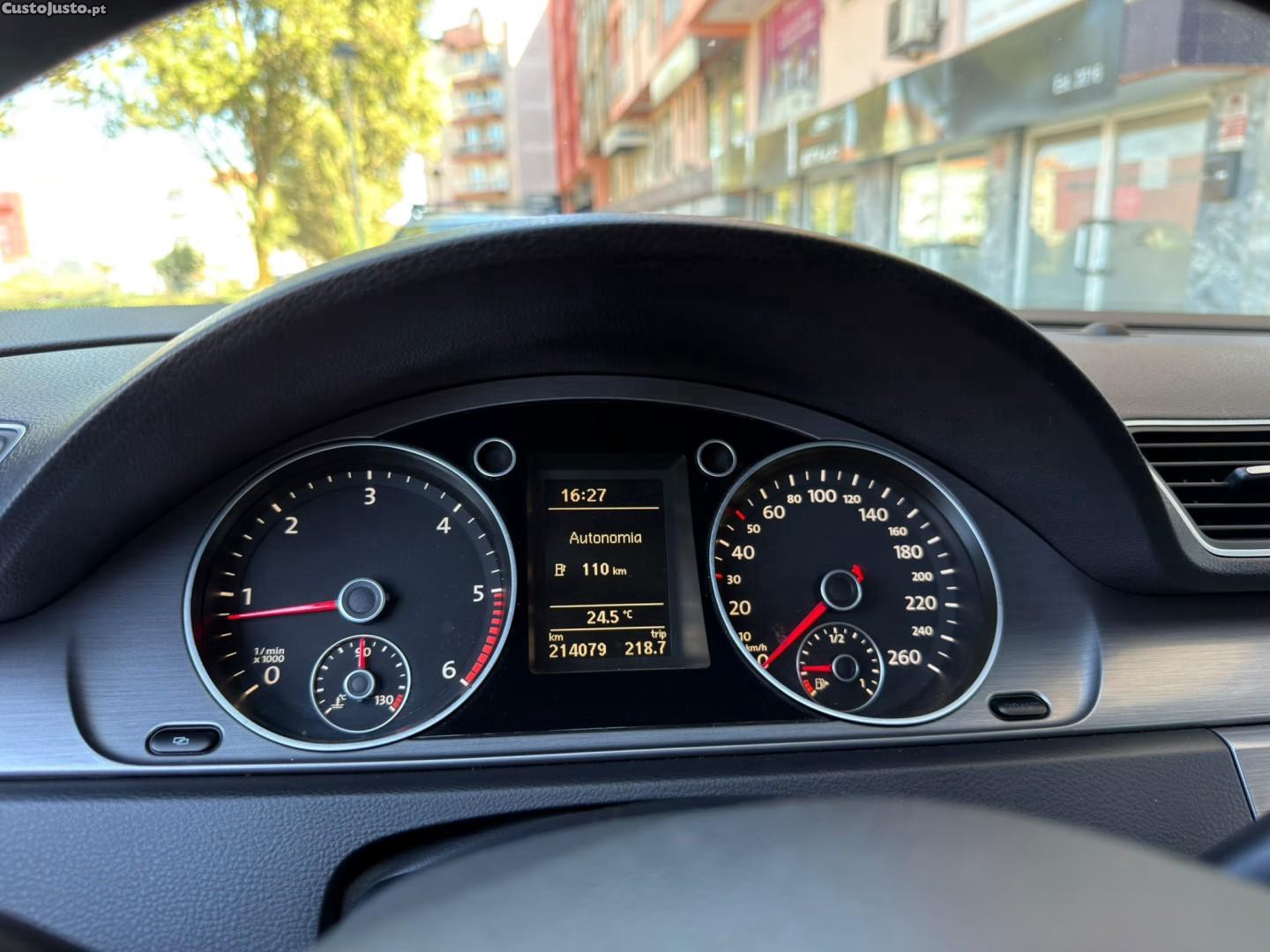 Volkswagen Passat 1.6 TDI BlueMotion — fotografia 7