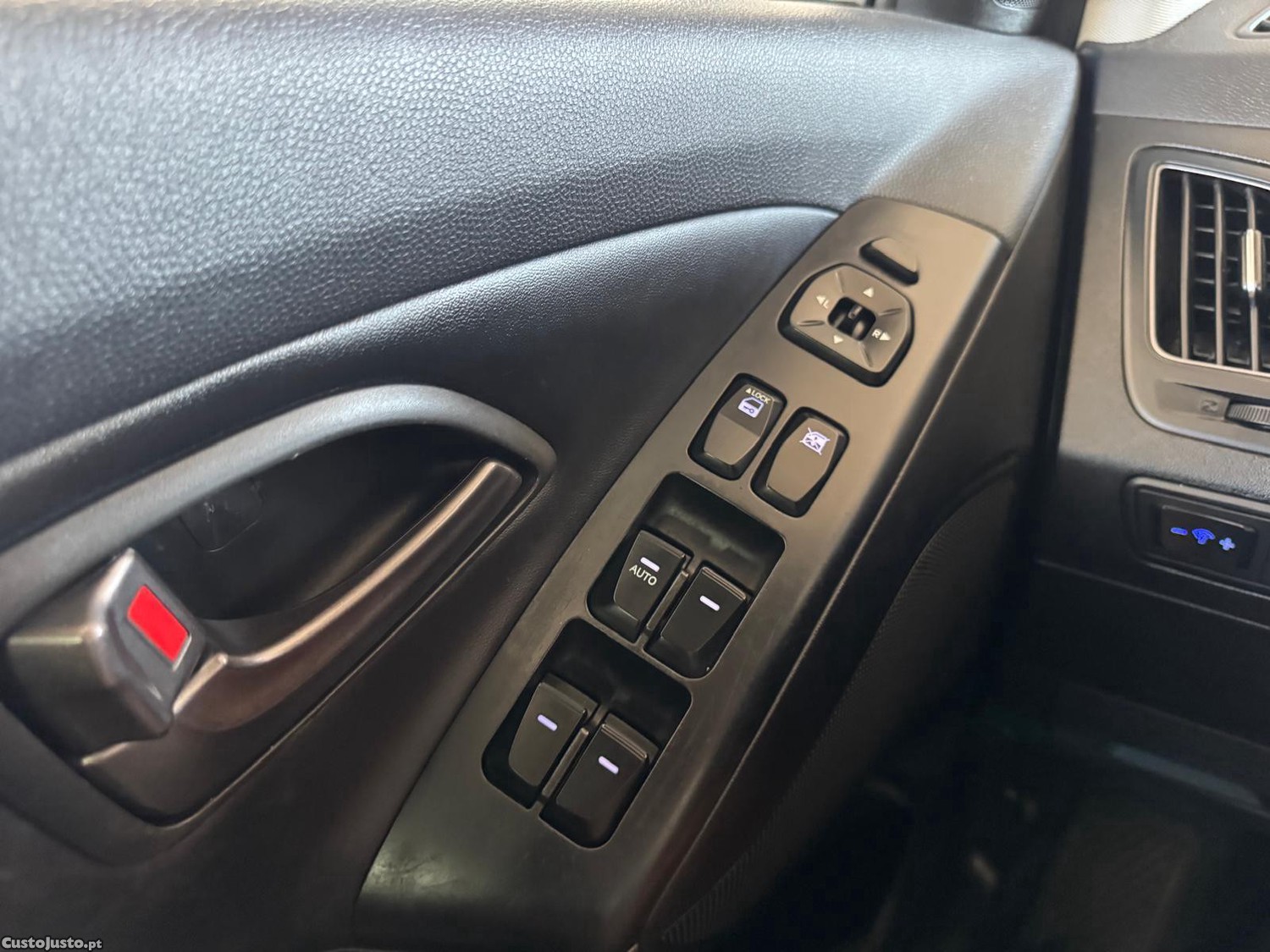 Hyundai ix35 1.7 CRDi VGT Blue Style — fotografia 15
