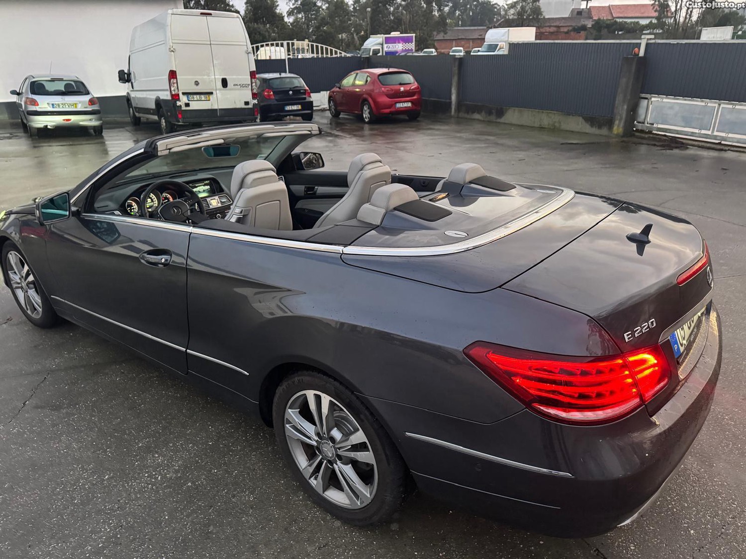 Mercedes-Benz E 220 Elegance Cabrio de 2015 — fotografia 9