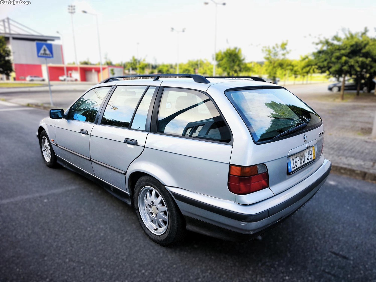 BMW 318 TDS Touring 1 Dono — fotografia 4