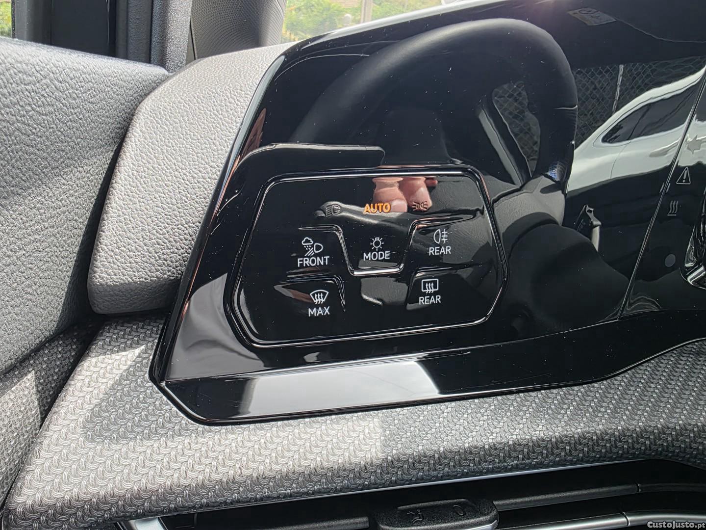 Volkswagen Golf 2.0 TSI R DSG — fotografia 12