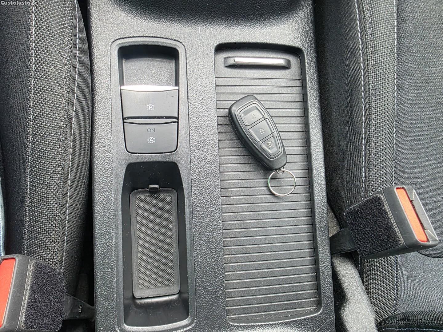 Ford Focus 1.0 EcoBoost MHEV Active X — fotografia 11