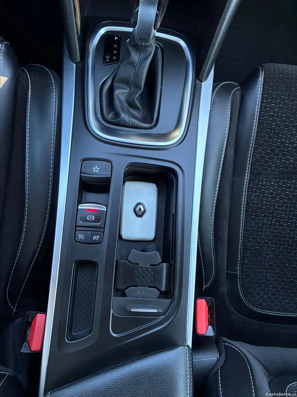 Renault Mégane IV SPORT TOURER 1.5 DCI INTENSE — fotografia 8