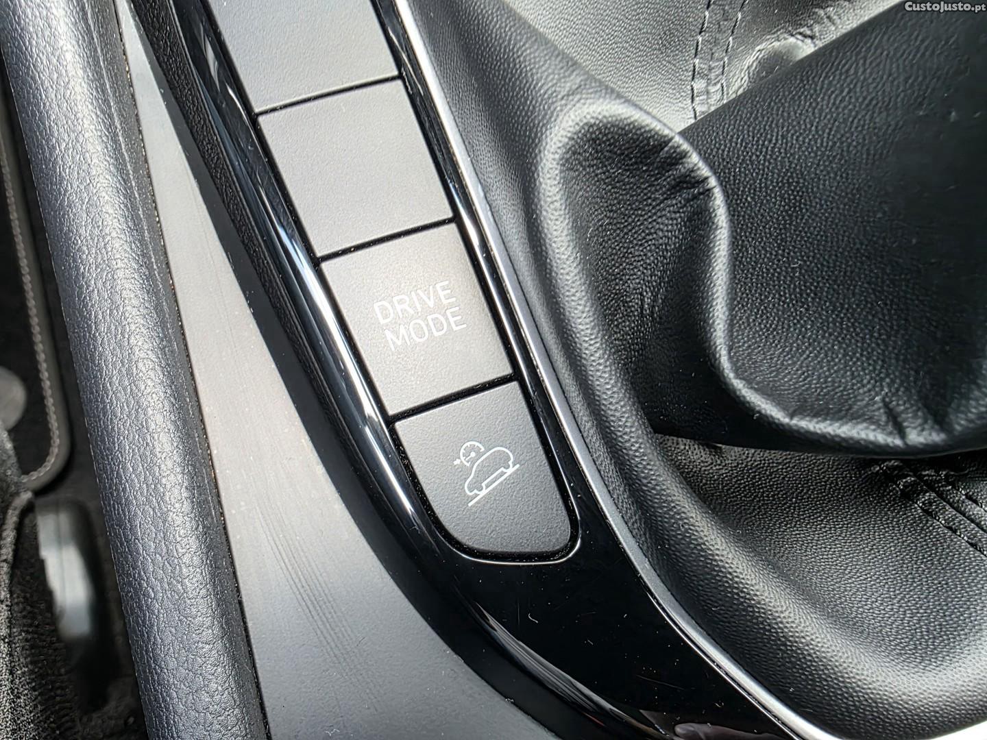 Hyundai Tucson 1.6 T-GDi 48V Premium — fotografia 13