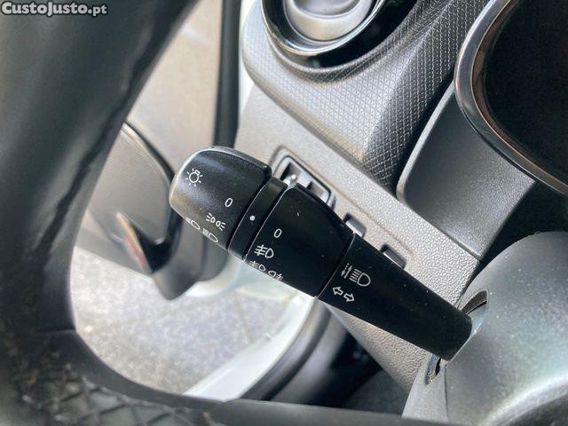 Renault Clio TCe 90 Dynamique — fotografia 16